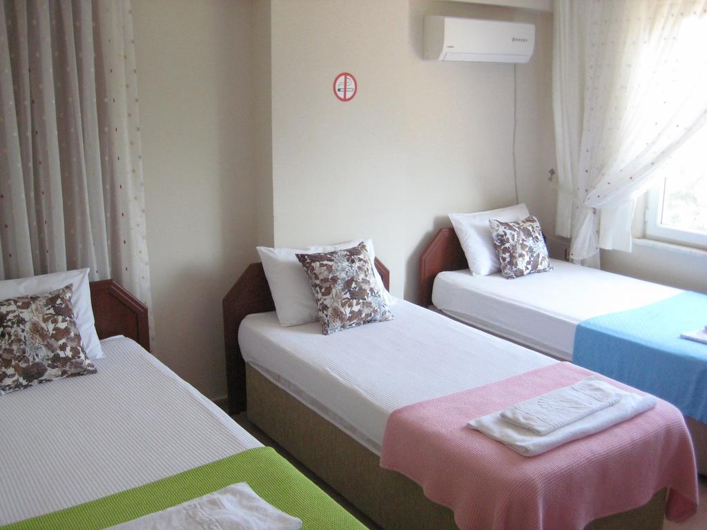 Gelibolu Hotel Pokoj fotografie